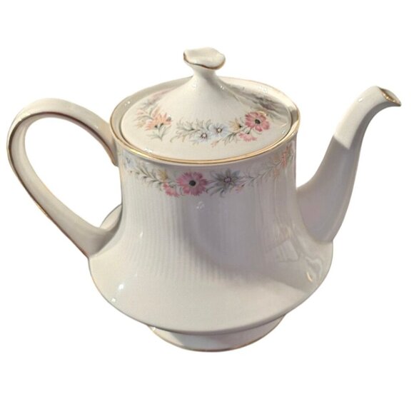 Vintage Tea Pot Royal Albert Belinda Bone China Floral 1966 England 7" - Picture 7 of 16